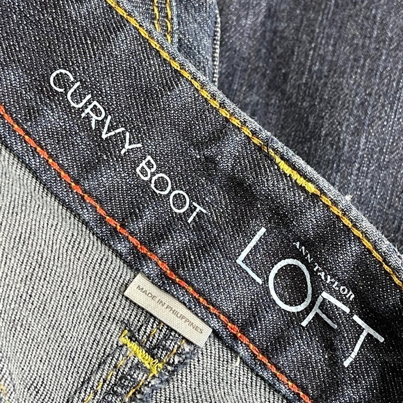 Ann Taylor Loft Curvy Boot Dark Wash Jeans Size 6 - Picture 3 of 4